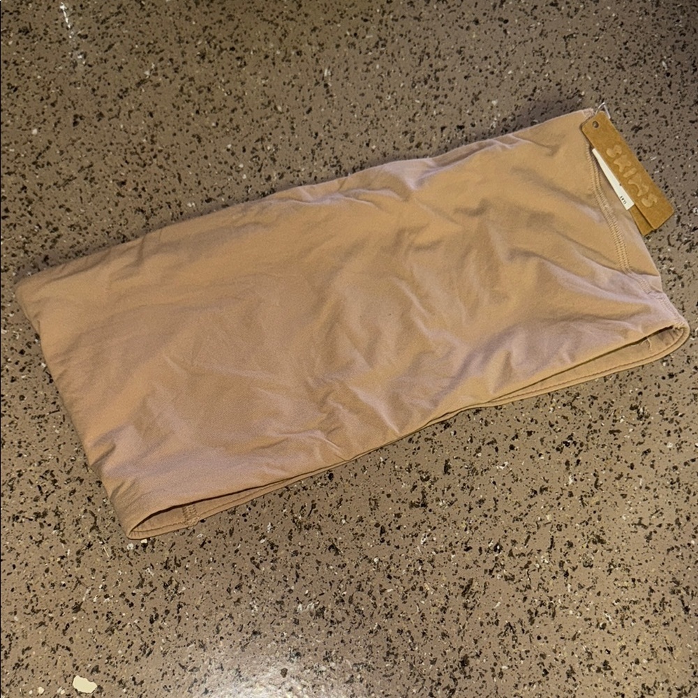 Skims Wireless Bandeau in Clay